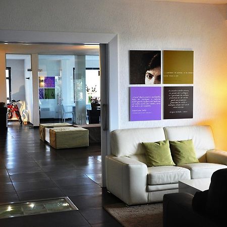 Hotel Sandalia Nuoro  Bagian luar foto