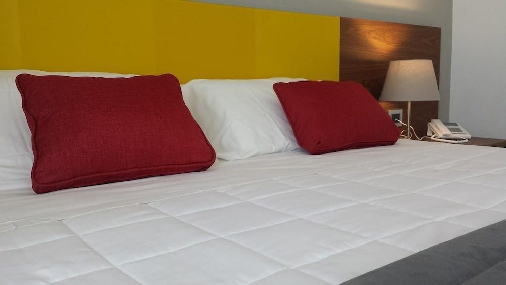 Hotel Sandalia Nuoro  Bagian luar foto