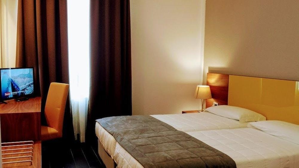 Hotel Sandalia Nuoro  Bagian luar foto